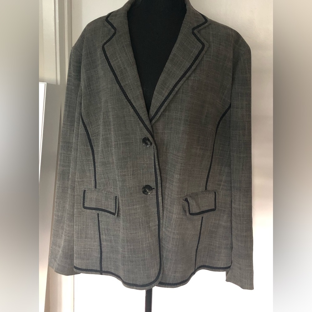 Like-New Anne Klein Blazer size 24W